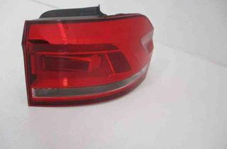 VOLKSWAGEN Touran 3 generation (2015-2023) Bakre höger bakljuslampa 5TA945096A 32490205