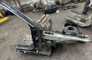 MERCEDES-BENZ CLS-Class C218 (2010-2017) Främre vänstra kvarten 22180149