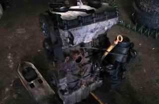 VOLKSWAGEN Passat B5 (1996-2005) Motor AVF 32514298