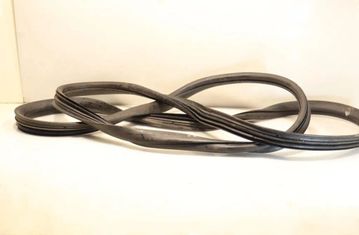 OPEL Combo E (2018-2023) Vänster främre dörrtätning gummi 32901544