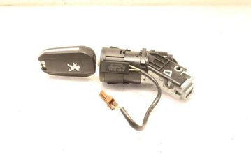 PEUGEOT 308 T9 (2013-2021) Tändningslås 32910281