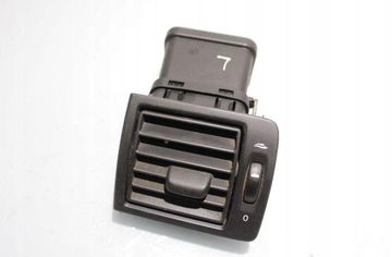 VOLVO V40 Cross Country 1 generation (2012-2020) Luftventiler på instrumentbrädan 32917877