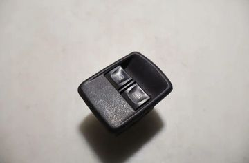 DACIA Lodgy 1 generation (2013-2024) Främre höger dörrfönsterbrytare 32928948