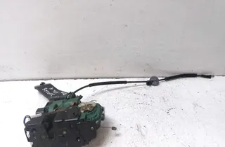 SKODA Superb 1 generation (2001-2008) Höger sida skjutdörrslås 33518526