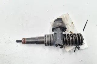 VOLKSWAGEN Golf 6 generation (2008-2015) Bränsleinsprutare 038130073BN 33275979