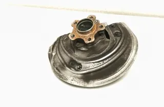 BMW 3 Series G20/G21/G28 (2018-2024) Främre höger hjulnav 6877144 33509632