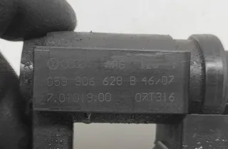 AUDI A4 B7/8E (2004-2008) Magnetventil 059906628B,70101900 33239319