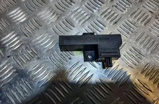 AUDI A6 C6/4F (2004-2011) Bootlid antennförstärkare 4F0907247 33408110