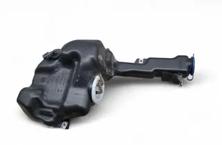 MERCEDES-BENZ CLS-Class C218/X218 (2011-2017) Fönsterspolartank A2048601860 33461737