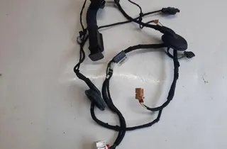 AUDI A4 B9/8W (2015-2024) Kablar till höger bakdörr 8W0971687AC 33484586