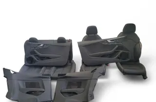 AUDI A5 Sportback F5 (2016-2024) Invändiga säten med dörrkortssats 4M0959760A 33489771