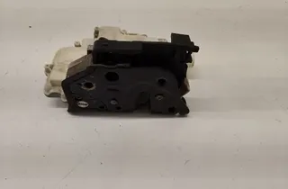 VOLKSWAGEN Passat B6 (2005-2010) Höger sida skjutdörrslås 3C4839016A 33504587