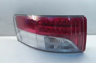 TOYOTA Avensis 3 generation (2009-2020) Bakre höger bakljuslampa 0520 33552863