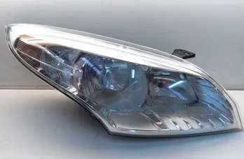 RENAULT Megane 3 generation (2008-2020) Fram höger strålkastare 260100017R 33552886