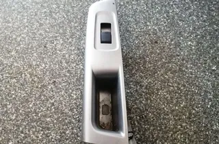 SUBARU Impreza 3 generation (2007-2014) Vänster bakdörr fönsterkontrollbrytare 94266FG500 33856651
