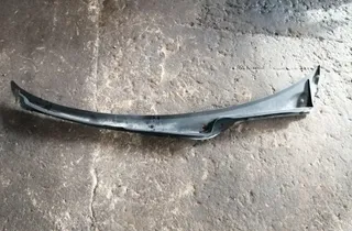 AUDI A6 C6/4F (2004-2011) Trim för främre torkarkåpa 4G1819403 33877197