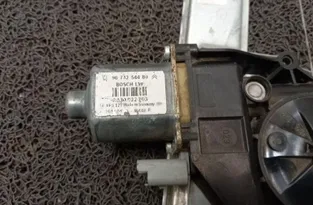 PEUGEOT 208 Peugeot 208 (2012-2015) Vänster främre fönsterhissare 33251840