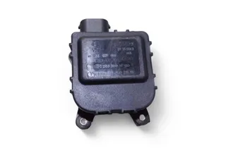 VOLKSWAGEN Passat B5 (1996-2005) Luftspjällsmotor 8D1820511B 33346819