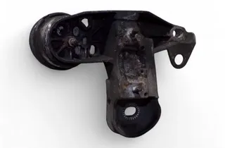 VOLKSWAGEN Passat B5 (1996-2005) Motorfäste på vänster sida 8D0199379AE 33355763