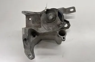 VOLVO S60 2 generation (2010-2020) Motorfäste fram 31330142 34977575