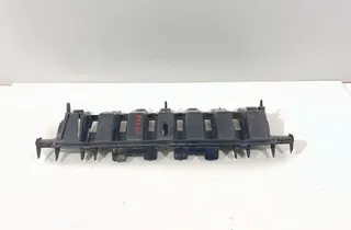 PEUGEOT 3008 2 generation (2017-2023) Bakre höger stötfångarfäste 9682936080 33470987