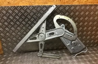 RENAULT Scenic 3 generation (2009-2015) Fönsterhiss för höger bakdörr 966415102 33459803