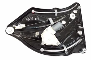 MERCEDES-BENZ E-Class W212/S212/C207/A207 (2009-2016) Fönsterhiss för höger bakdörr A2076701403 33553262