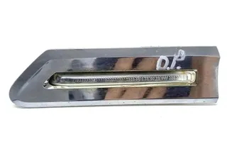 BMW 7 Series F01/F02 (2008-2015) Höger framskärm Blinkers 63137203372 33469382