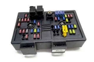 CHEVROLET Captiva 1 generation (2006-2018) Säkringsbox 9682108282 33491715