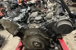 AUDI A4 B8/8K (2011-2016) Motor 33226399