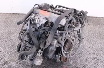 AUDI A4 B8/8K (2011-2016) Motor AVJ 33278552