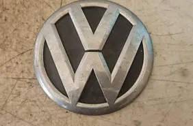 VOLKSWAGEN Amarok 1 generation (2010-2022) Biltillverkarens märke 2H5853630 34696599