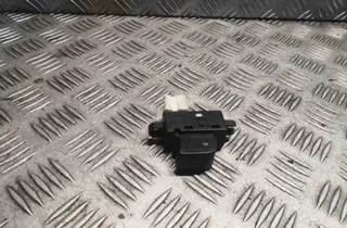 SUBARU Forester SH (2007-2013) Bakre höger dörrfönsterkontrollbrytare 32553048