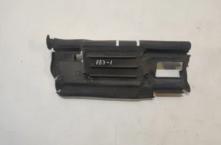 VOLVO V70 3 generation (2007-2020) Kylare luftavledare 31217065 33600232