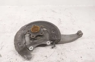 BMW 5 Series G30/G31 (2016-2023) Främre vänster hjulnav 33511593