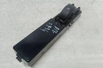 SAAB 9-3 2 generation (2002-2014) Bakre höger dörrfönsterkontrollbrytare 12758530 34824096