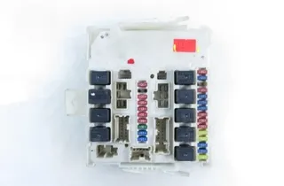 NISSAN Pathfinder R51 (2004-2014) Säkringsbox 284B6ZE000 33526931