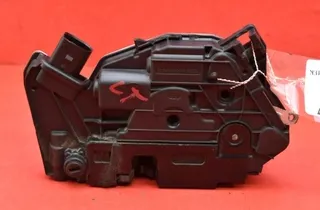 SEAT Ibiza 3 generation (2002-2008) Bakre vänstra dörrlås 6J0839015A 34984773