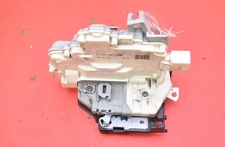 VOLKSWAGEN Passat B7 (2010-2015) Bakre höger dörrlås 3C4839016B 34984888