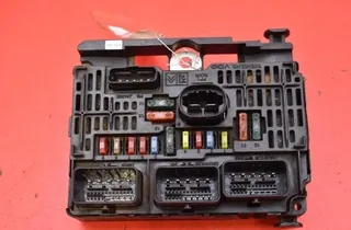 PEUGEOT Säkringsbox 9656086080 33526019
