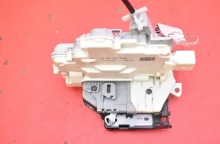 VOLKSWAGEN Passat B7 (2010-2015) Främre höger dörrlås 3C1837016B 34984956