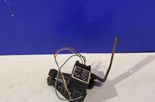 MERCEDES-BENZ R-Class W251 (2005-2017) Främre höger nivåsensor A0105427717 33498893