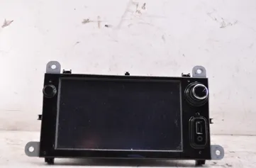 RENAULT Clio 4 generation (2012-2020) Musikspelare med GPS 281153868R 33356913