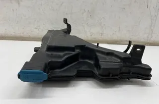 AUDI A4 B9/8W (2015-2024) Fönsterspolartank 8W0955451 34985367