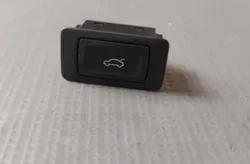 AUDI Q5 8R (2008-2017) Bakre lucka Öppna brytare 4G0959831C 33215585
