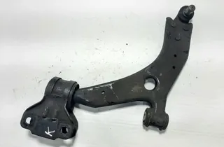 VOLVO V40 2 generation (2012-2020) Vänster främre arm 33473659