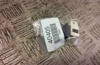 MERCEDES-BENZ CLS-Class C218/X218 (2011-2017) Andra styrenheter A2028209410 33220538