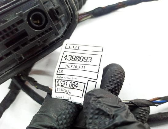 BMW 5 Series F10/F11 (2009-2017) Kablar till höger bakdörr 614675,695452201,7526880,4380893,664059,09451505,9169244,6954522,61159169244,66405910,9291064 32866287