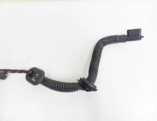 MERCEDES-BENZ C-Class W204/S204/C204 (2004-2015) Kablar för vänster bakdörr A2044401705 32877574