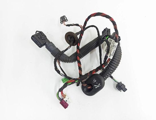 MERCEDES-BENZ C-Class W204/S204/C204 (2004-2015) Kablar för vänster bakdörr A2044401705 32877574